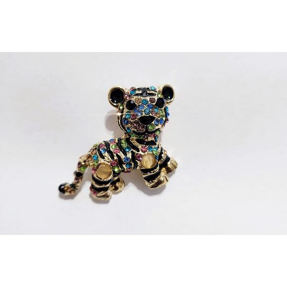 Brooch Tiger 3D Metal Gold-Tone Pin with Multicolor Rhinestones - Picture 4 of 4